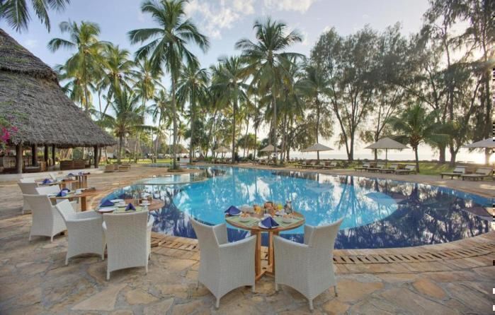 5* Bluebay Beach Resort & Spa - Zanzibar Package (5 Nights)
