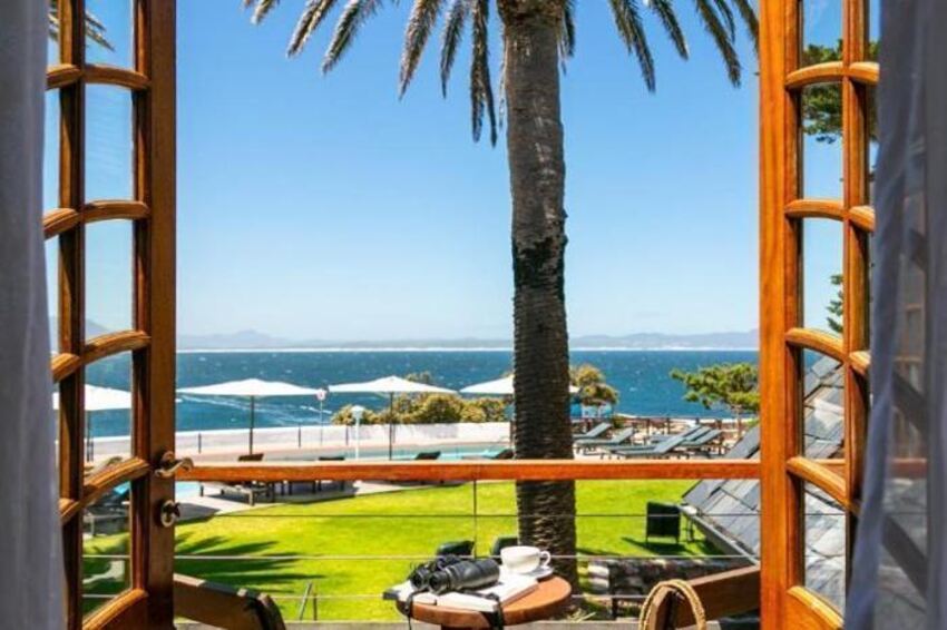 4* Harbour House Hotel & Apartments - Hermanus Package (3 Nights)