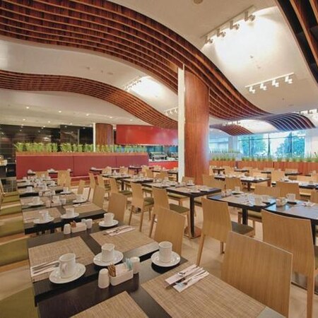 4* Riu Plaza Berlin - Germany Package (5 Nights)