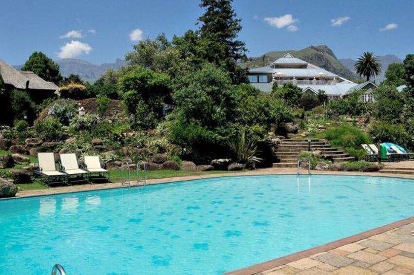 4* Cathedral Peak Hotel - Autumn Special Package (2 Nights)