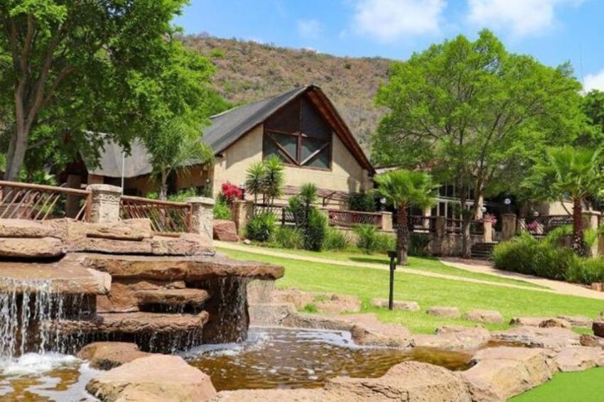 3* Olifants River Lodge - Middelburg Family Package (2 Nights)