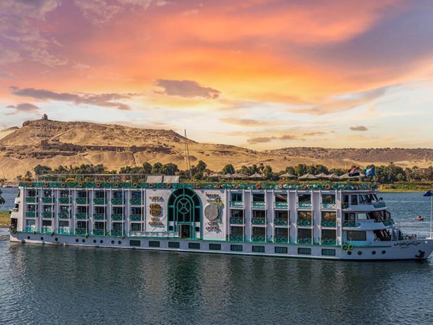 Discover Egypt: Cairo & Nile Cruise aboard the Sonesta Moon Goddess (6 Nights)