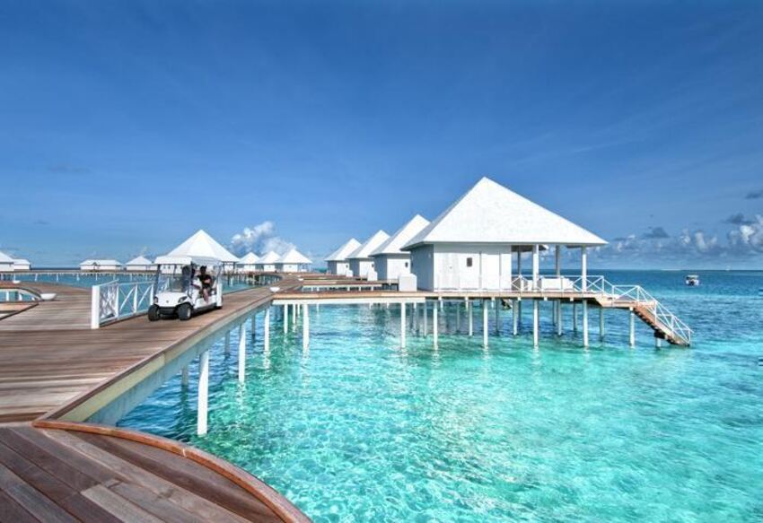 5* Diamonds Thudufushi - Maldives Package (7 nights)