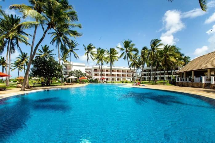 5* PrideInn Paradise Beach Resort & Spa - Mombasa, North Coast Package (6 Nights)
