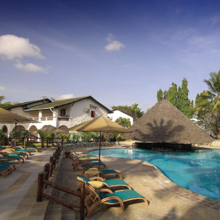 PINEWOOD BEACH RESORT
