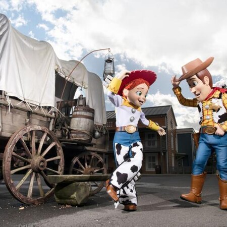 Enchanting Paris & Disney Hotel Cheyenne Adventure (5 Nights)