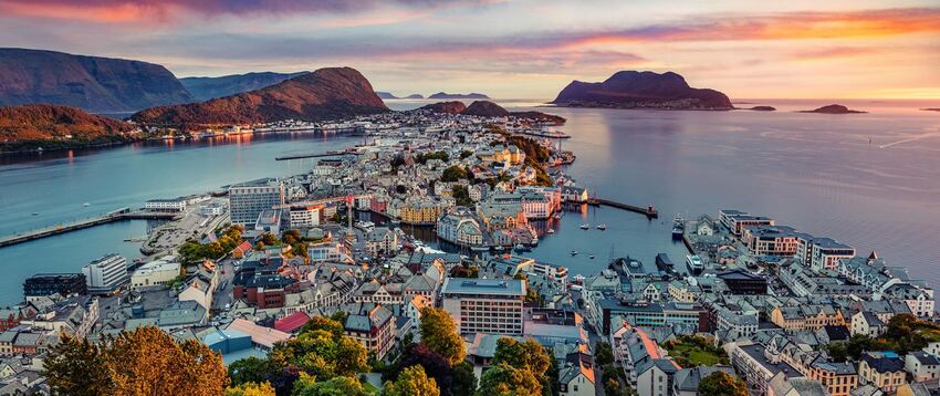Cunard Cruises - Norwegian Fjords, 7 night cruise from R22 660 pps