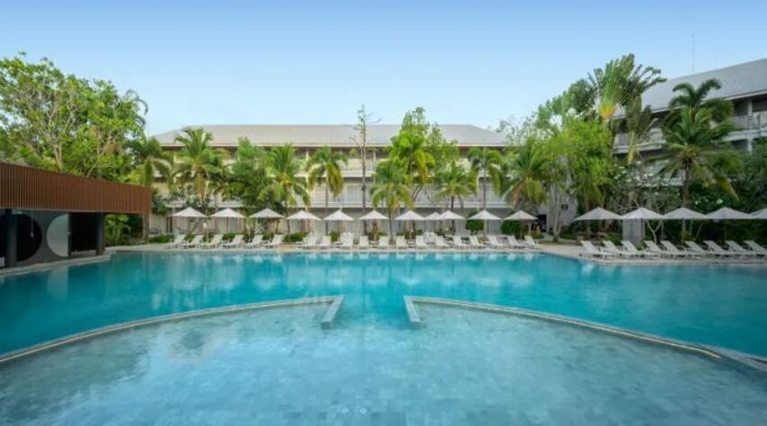 4* Centara Karon Resort - Thailand Family Package (7 Nights)