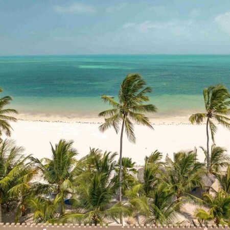 3* Superior Blackstone Beach Resort - Zanzibar Package (7 Nights) EX CPT