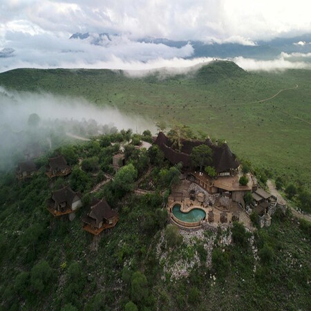 Lions Bluff Lodge, 2 nights from R60 990 pps