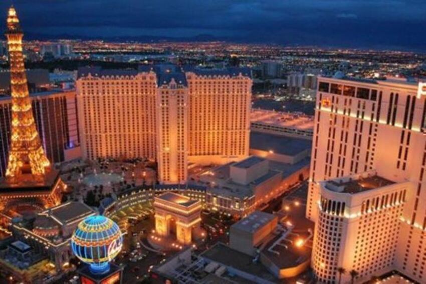 Las Vegas Adventure: 4 Nights of Lights & Excitement