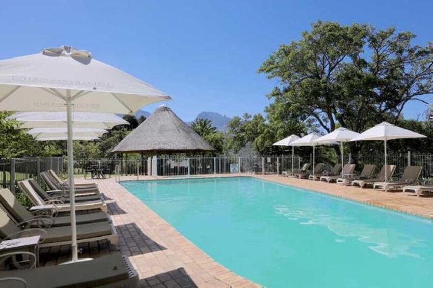 4* Eight Bells Mountain Inn - Between Mossel bay and Oudtshoorn package (2 Nights )