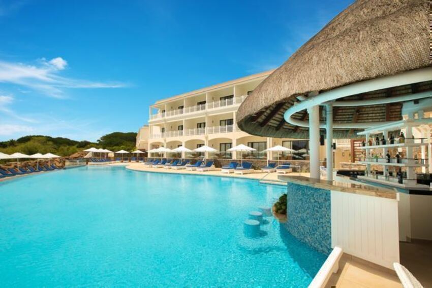 5* Maritim Resort & Spa Mauritius Family Package (7 nights)