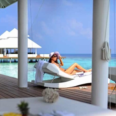 DIAMONDS ATHURUGA MALDIVES PACKAGE