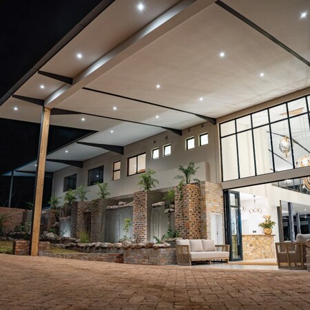 WATERFALLS LODGE VICTORIA FALLS PACKAGE