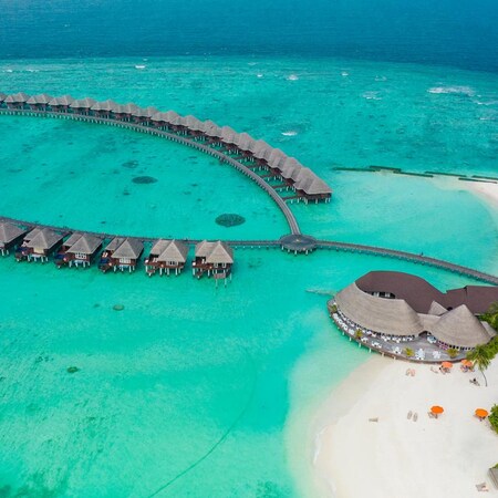 Sun Siyam Vilu Reef, 7 nights from R67 695 pps