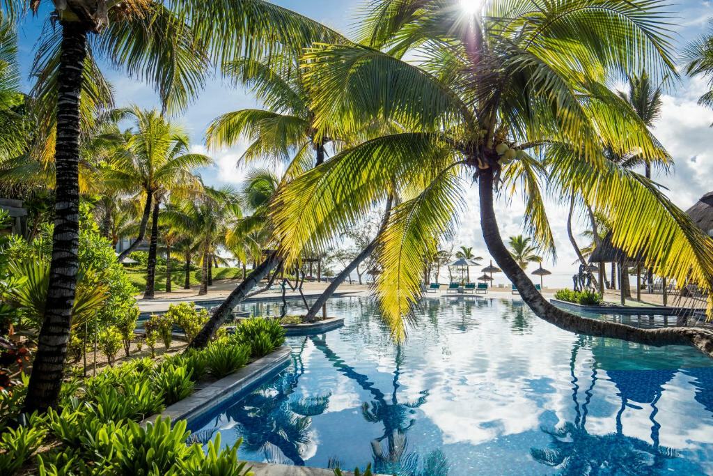 LONG BEACH - MAURITIUS - 7 NIGHTS DECEMBER OFFER 