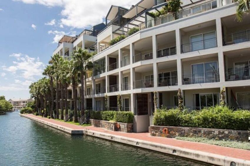4* Waterfront Village - Cape Town V&A Waterfront Package (2 Nights)