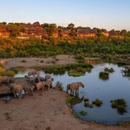 4* Victoria Falls Safari Lodge Package (3 Nights)