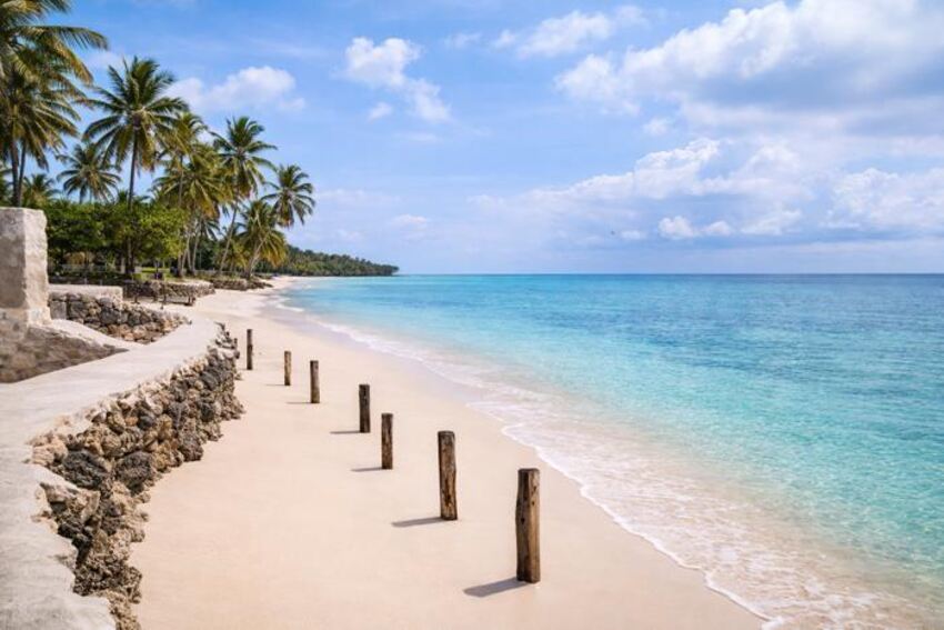 5* Jaz Amaluna - Adults Only Zanzibar Package (7 Nights) EX CPT