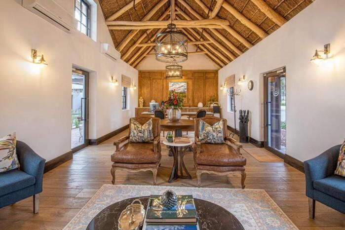4* Southern Sun de Wagen Hotel - Cape Winelands Package (2 Nights)