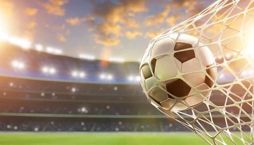 Liverpool vs Arsenal: 4-Night Premier League Football Package