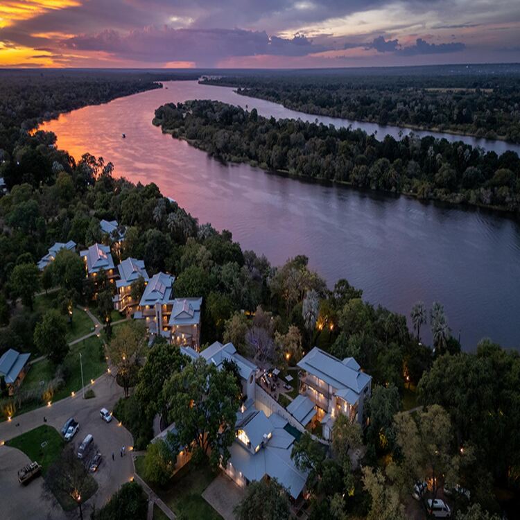 The Palm River Hotel, 3 nights from R15 295 pps